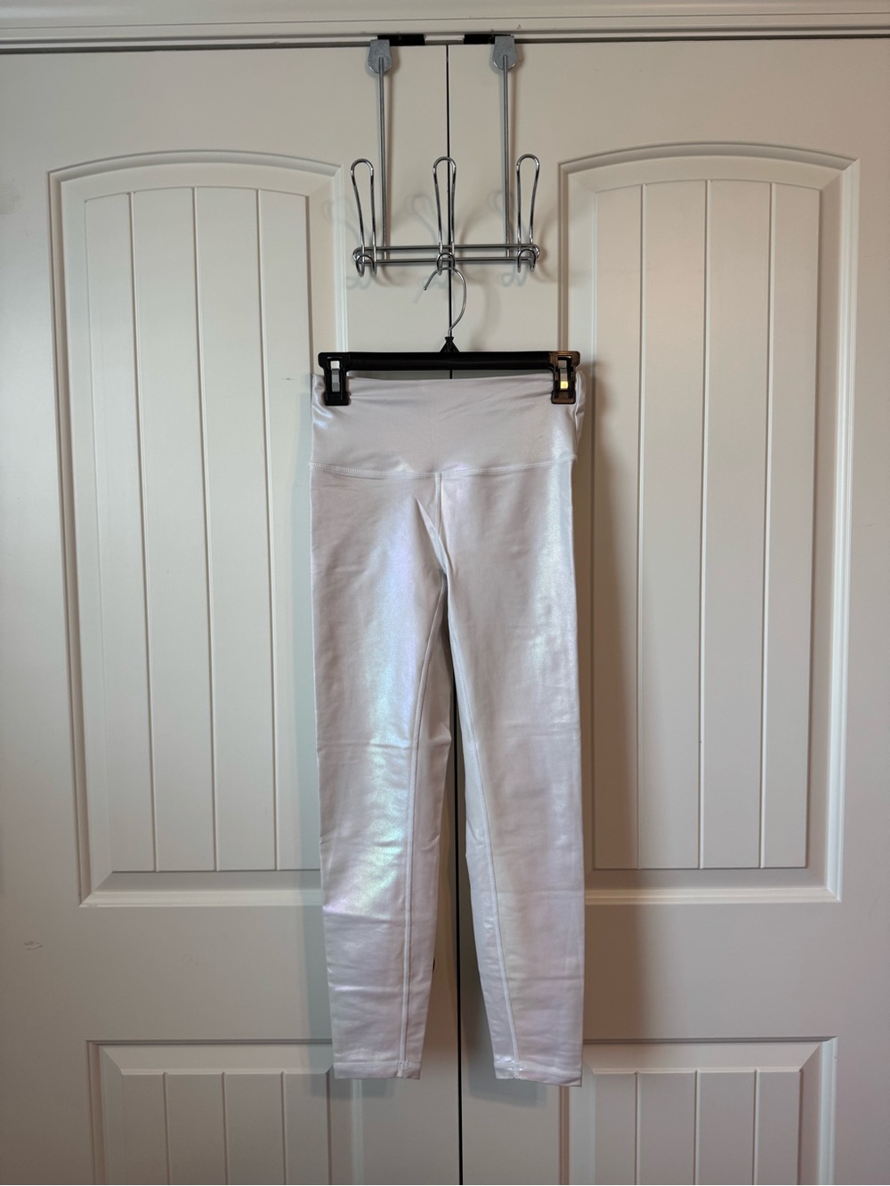Women's High-Waist White Leggings with Subtle Sheen